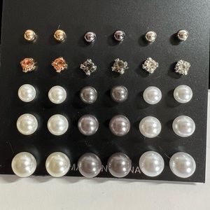 Set of 15 Earrings Pearls